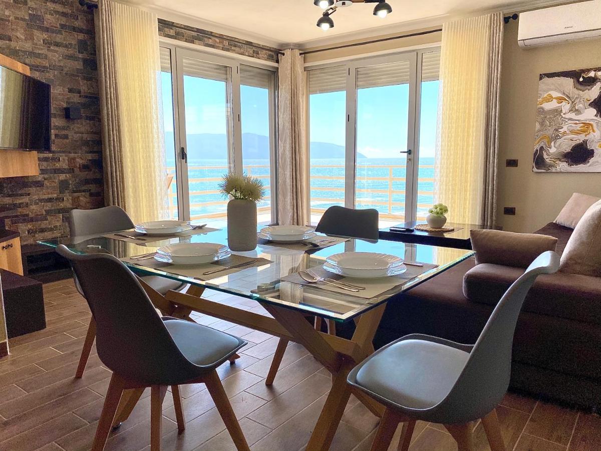 Eka Luxury Apartments Vlorë Esterno foto