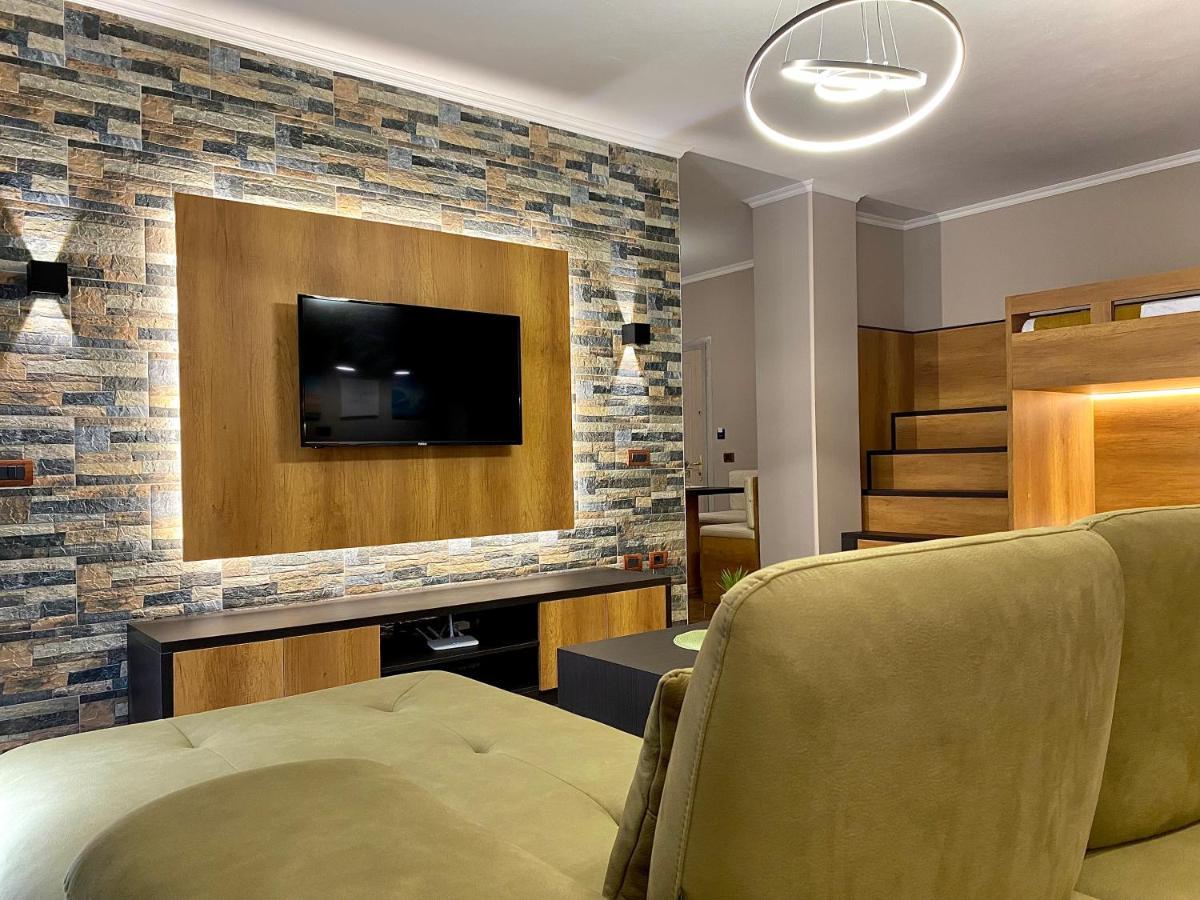 Eka Luxury Apartments Vlorë Esterno foto
