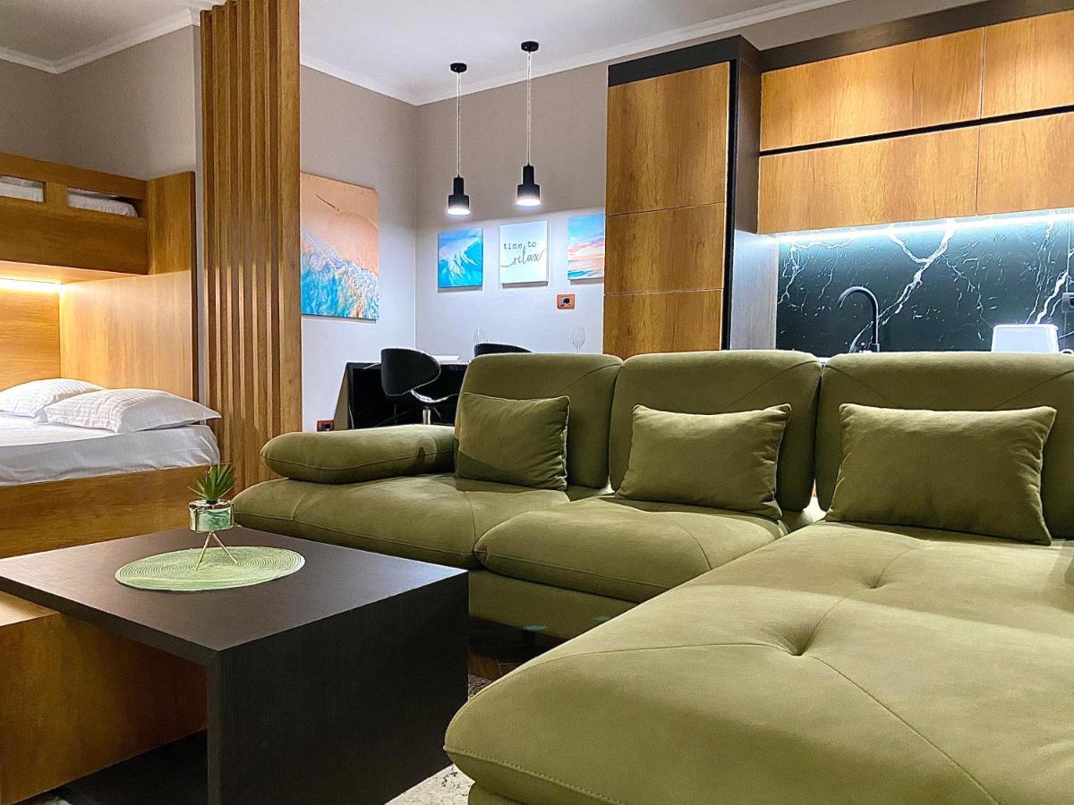 Eka Luxury Apartments Vlorë Esterno foto