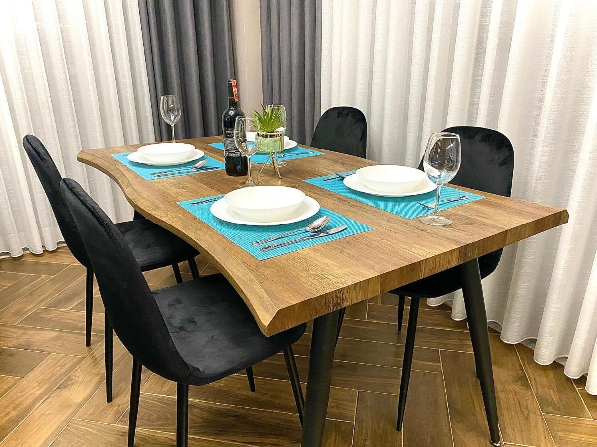 Eka Luxury Apartments Vlorë Esterno foto
